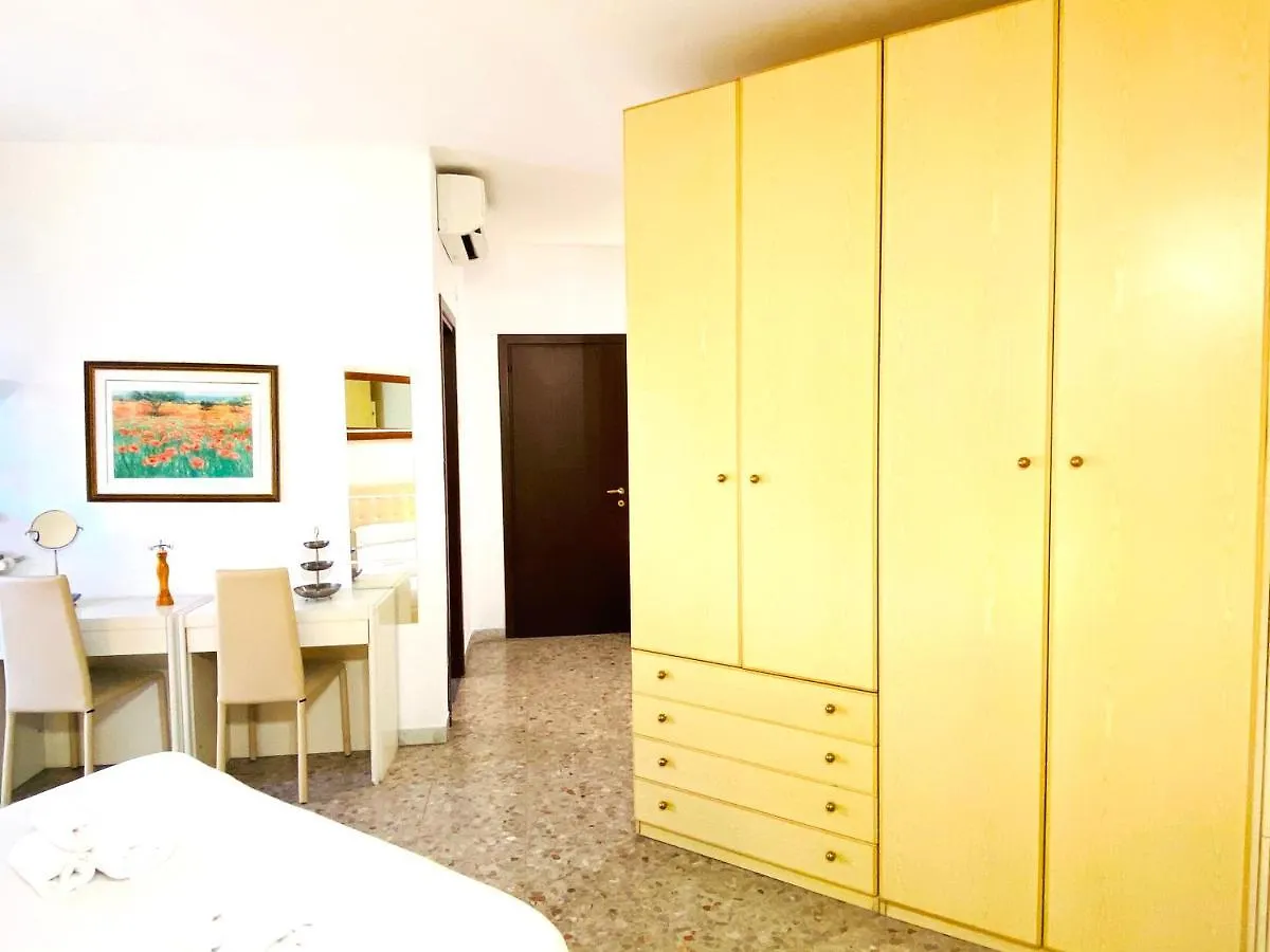 Apartment Piazza Meucci Italy